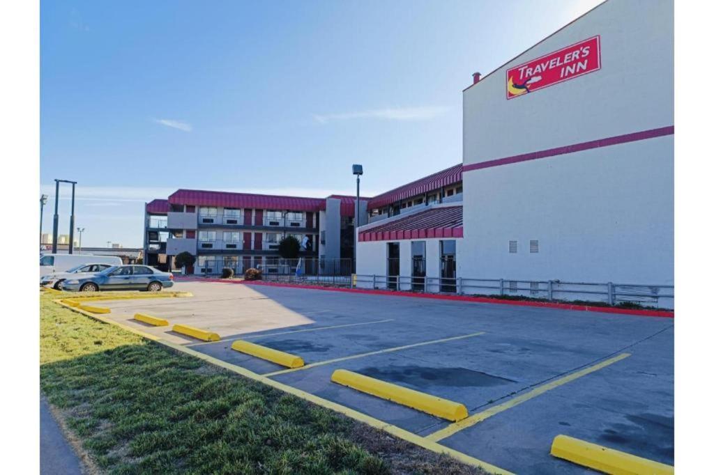 Travelers Inn By Oyo Wichita Falls Eksteriør billede